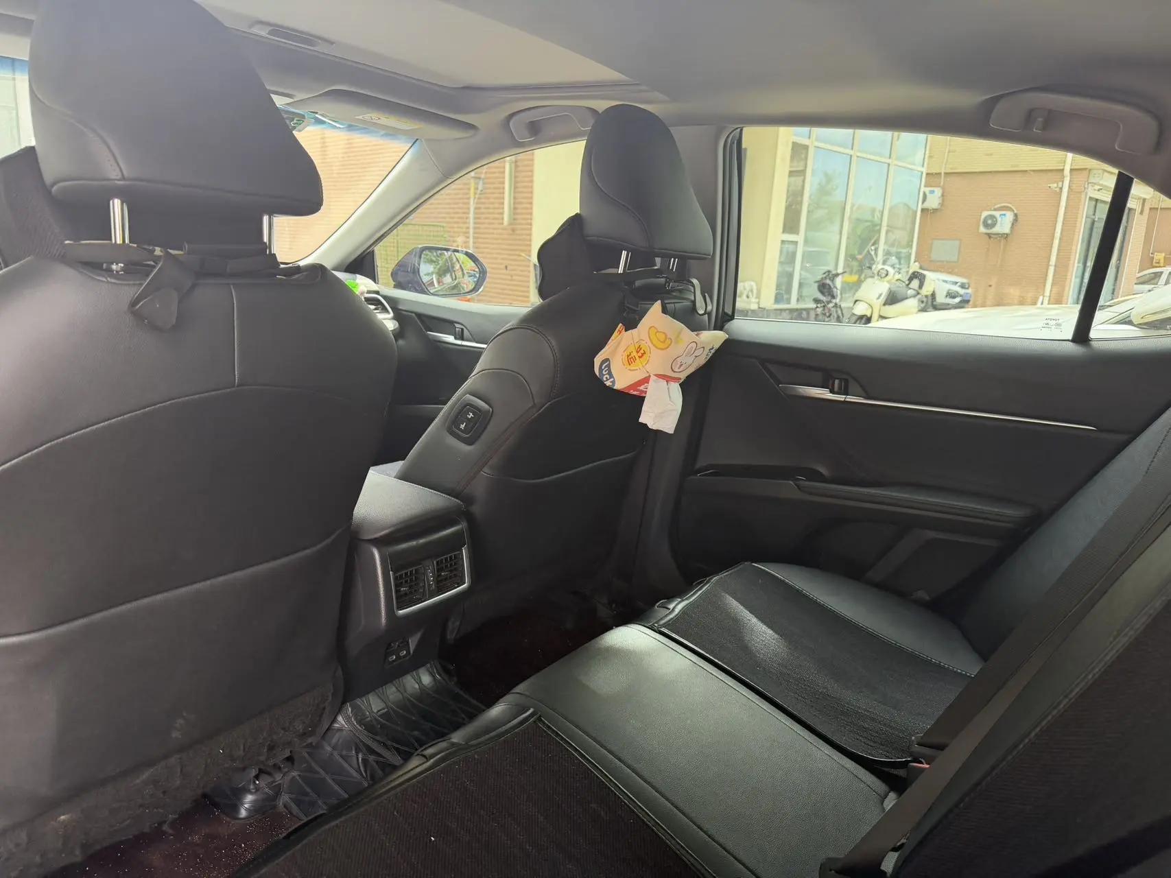 Toyota 2023 Camry 2.0G CVT Luxury Edition Automatic 5