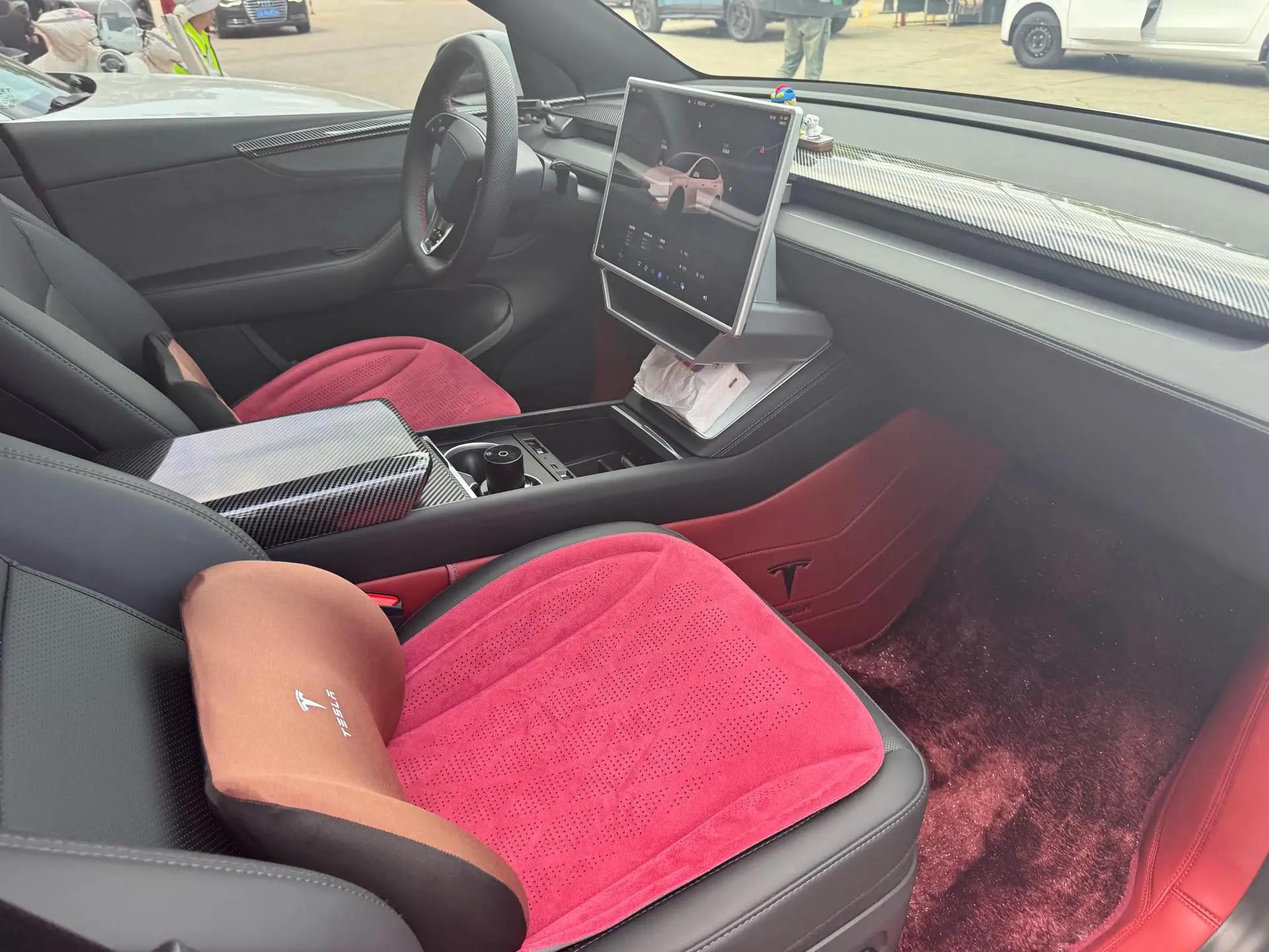 Tesla 2026 Model Y long endurance all-wheel drive version automatic transmission 6