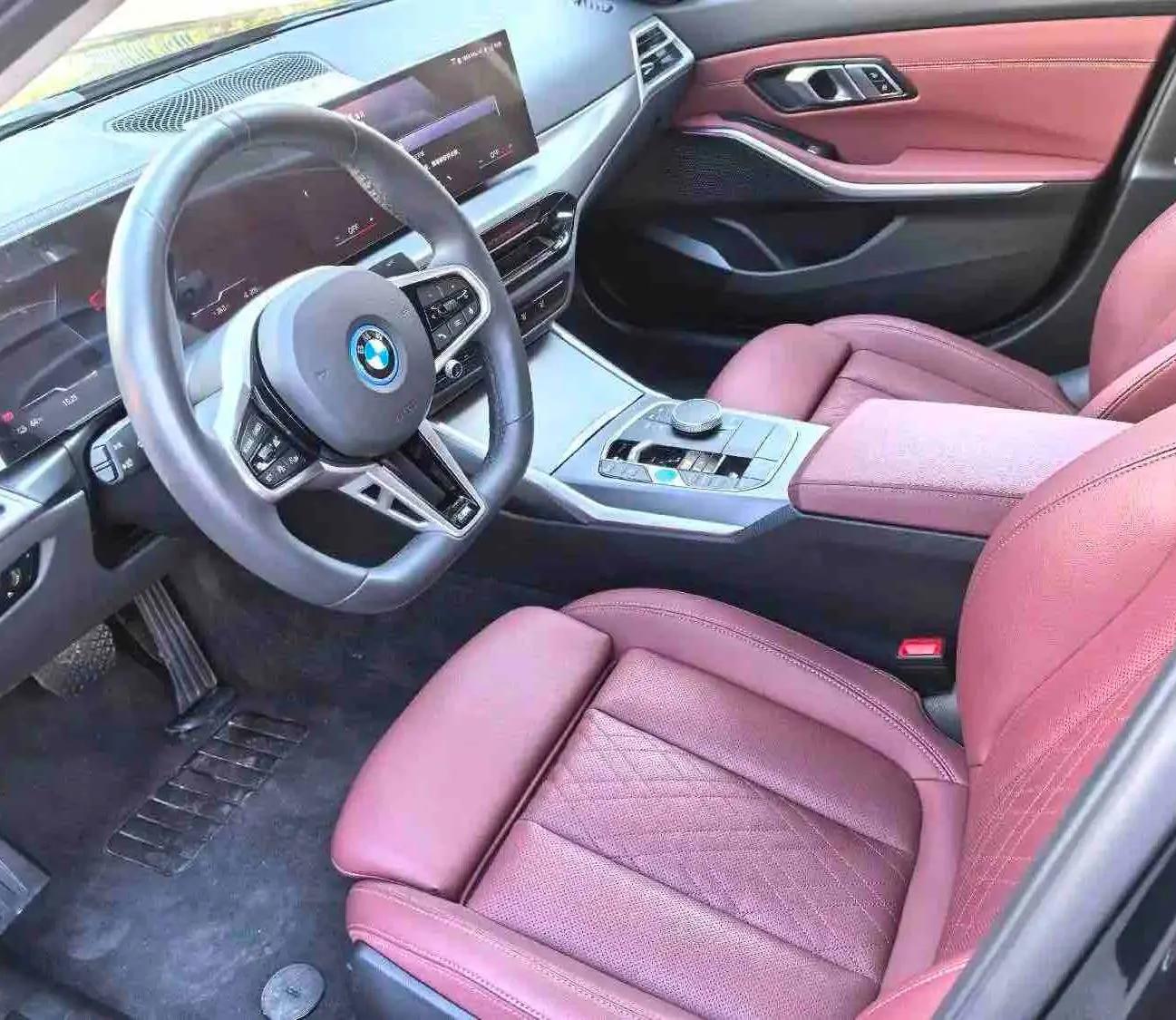 BMW 2025 i3 eDrive 35 L automatic gear 4