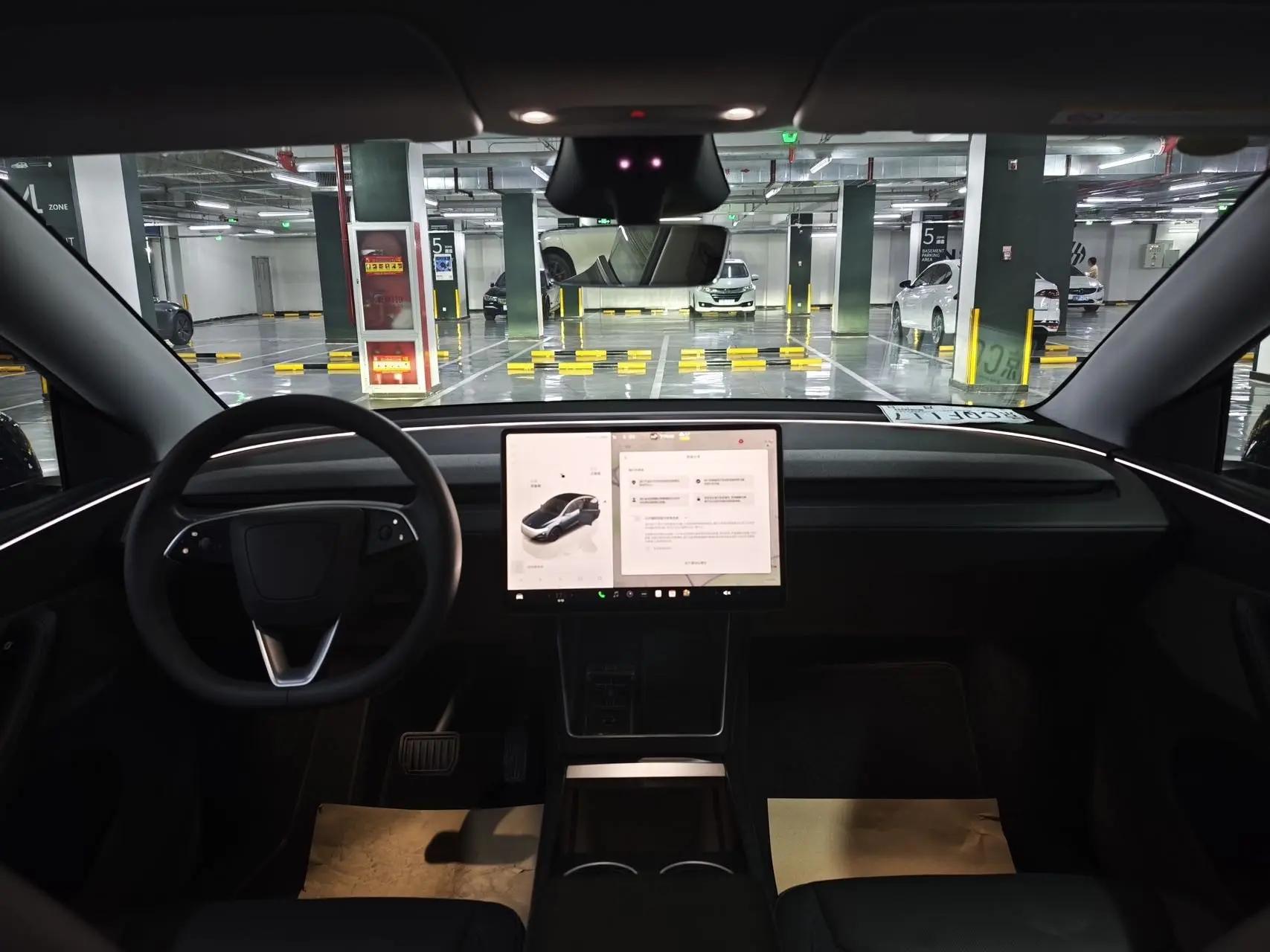 Tesla 2025 Model Y Rear-Wheel Drive Automatic 6