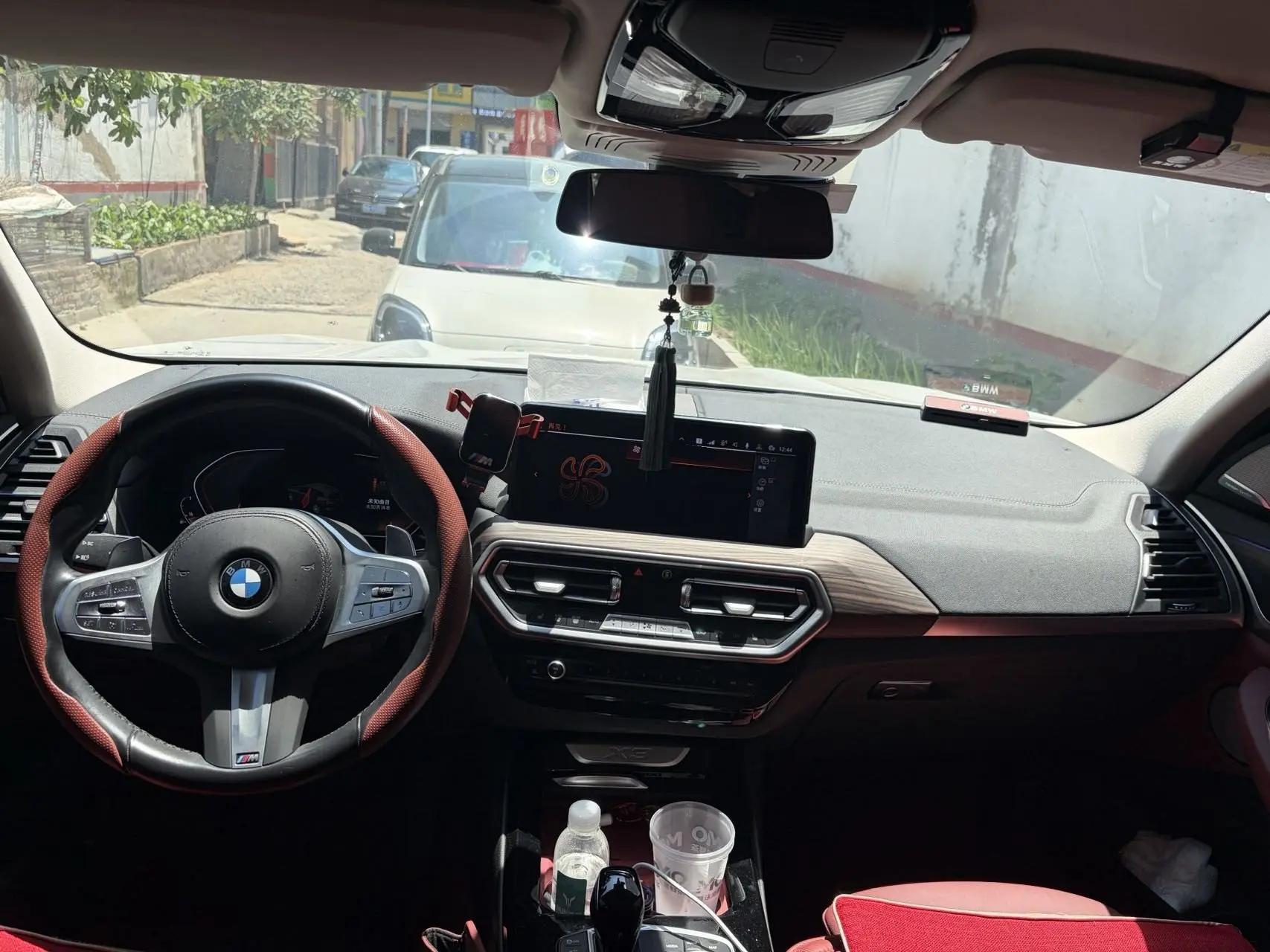 BMW X3 2022 xDrive30i Leading M Obsidian Night Suit 4
