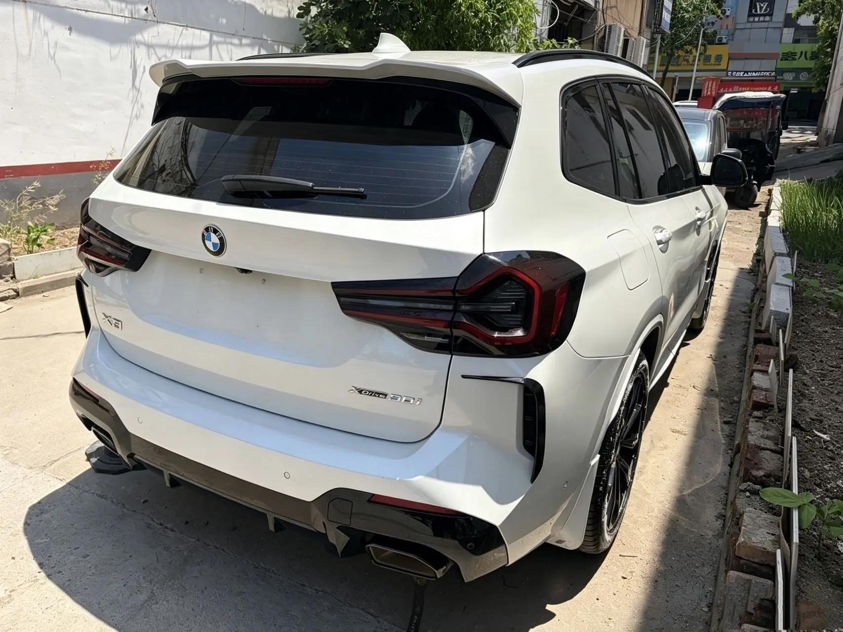 BMW X3 2022 xDrive30i Leading M Obsidian Night Suit 5