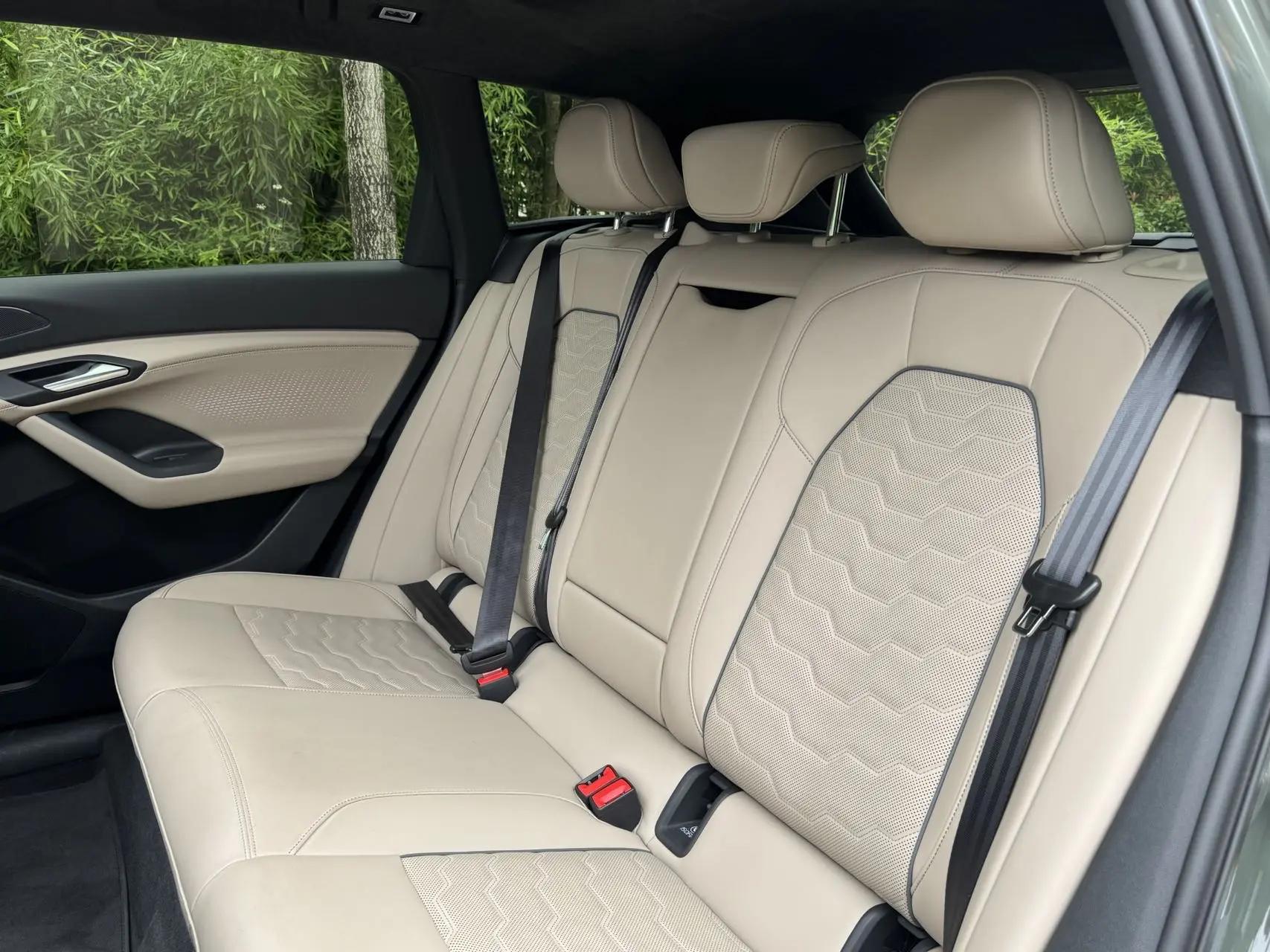 Audi 2025 Q6L e-tron Starter Pilot Edition Automatic Gear 5