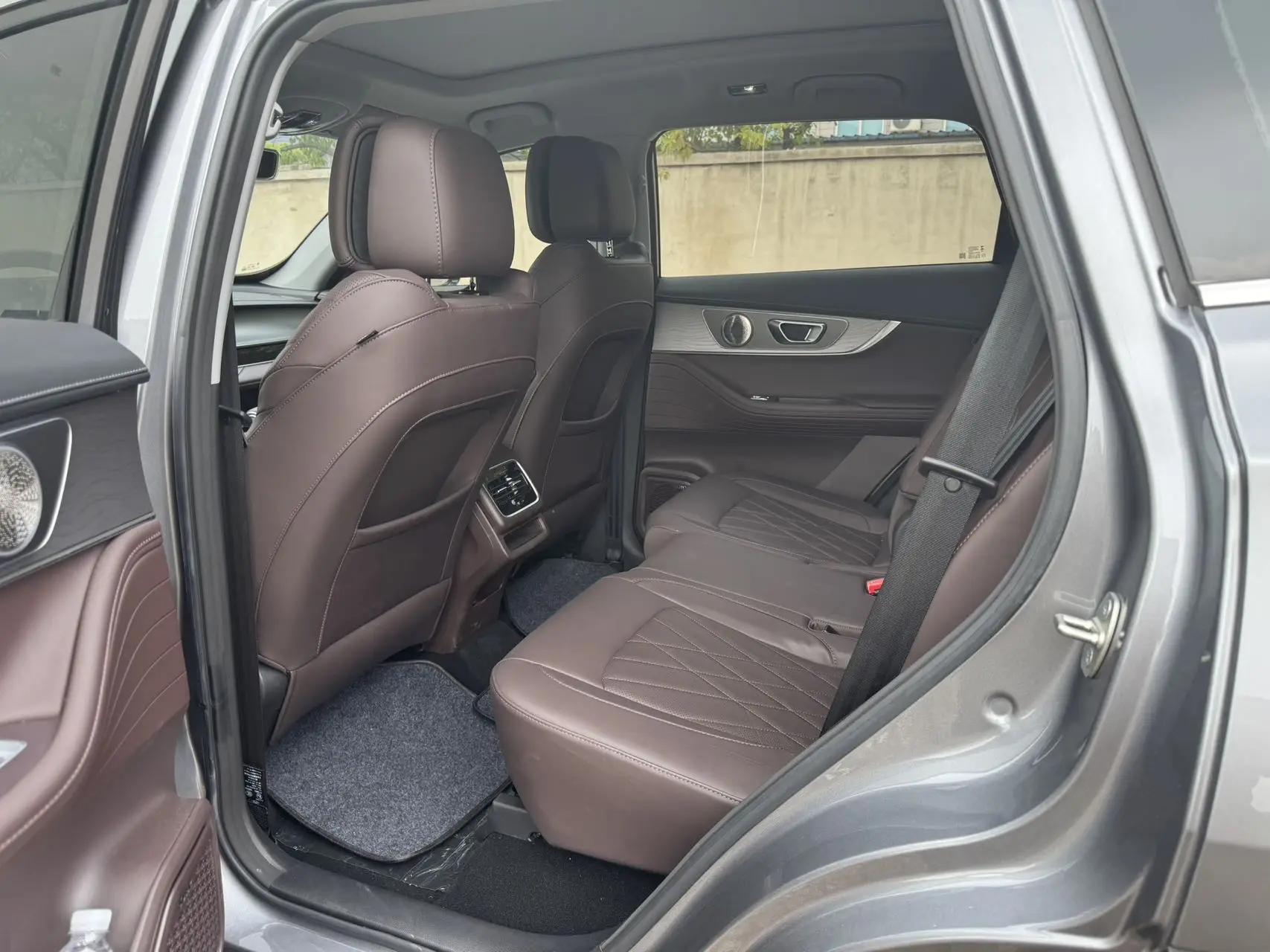 Chery 2025 Ruihu 8 PRO 1.6T 290T Two-Drive Premium Edition Automatic Gear 3