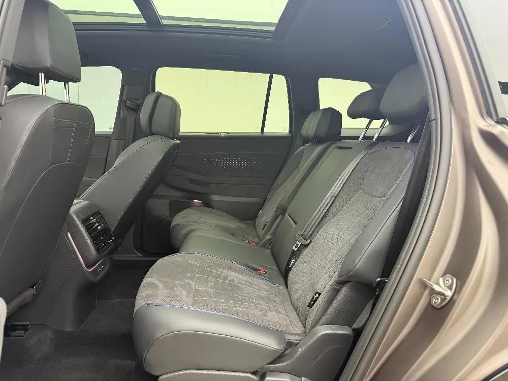 Volkswagen 2025 Tharu Pro 2.0TSI 450TSI Four-Wheel-Drive Summit Edition Automatic 5