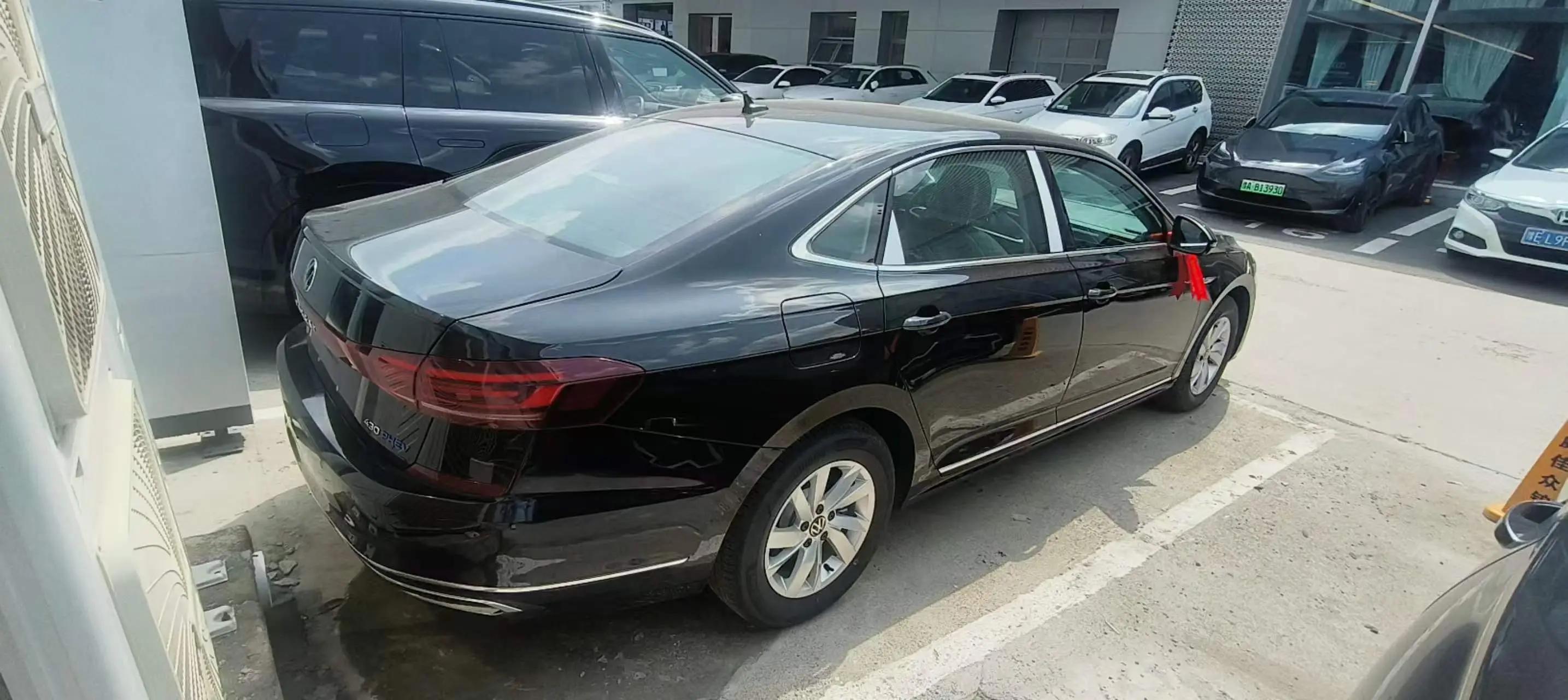 Volkswagen 2025 Passat PHEV 1.4T 430 Business Edition Automatic Gear 4