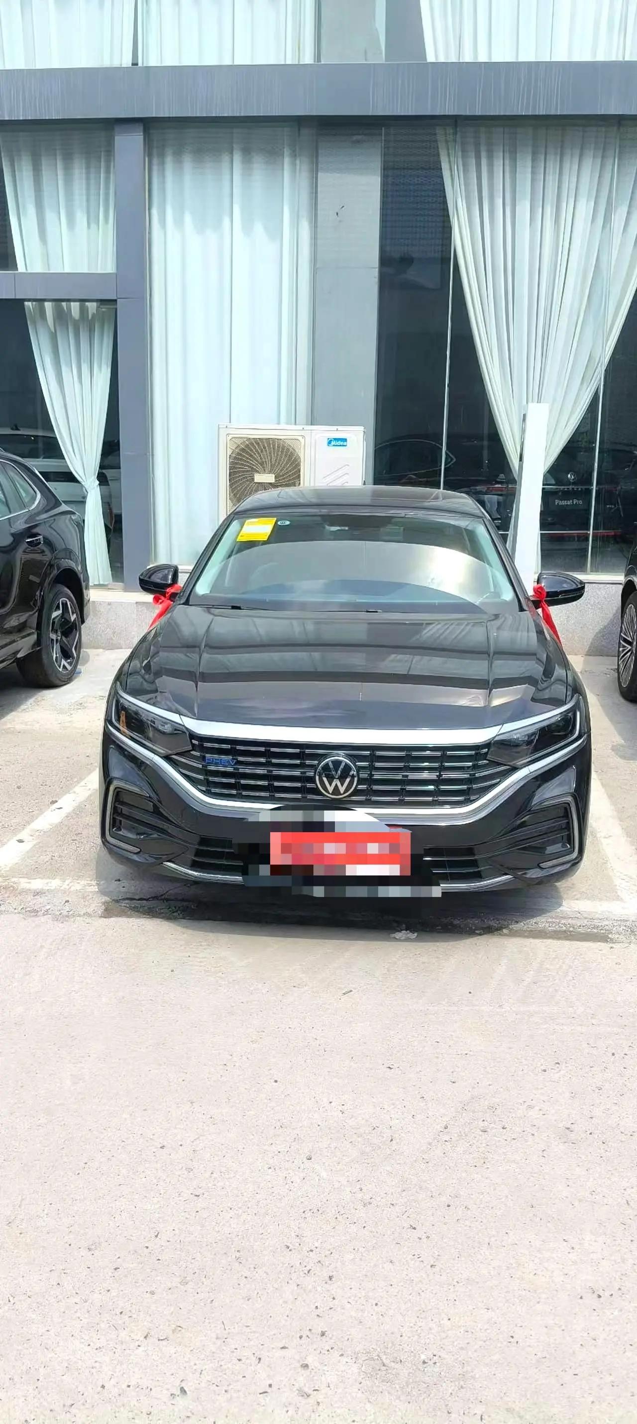 Volkswagen 2025 Passat PHEV 1.4T 430 Business Edition Automatic Gear 5