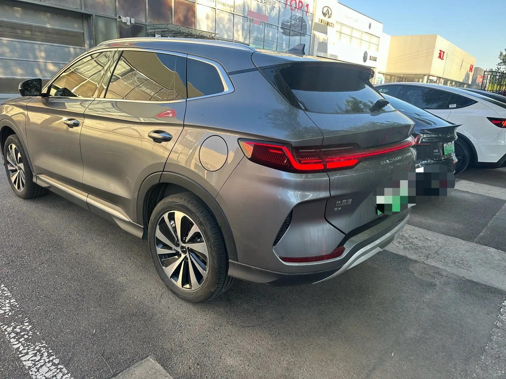 比亚迪 宋PLUS新能源 2023款 宋PLUS EV 冠军版 520KM 尊贵型 自动挡 6