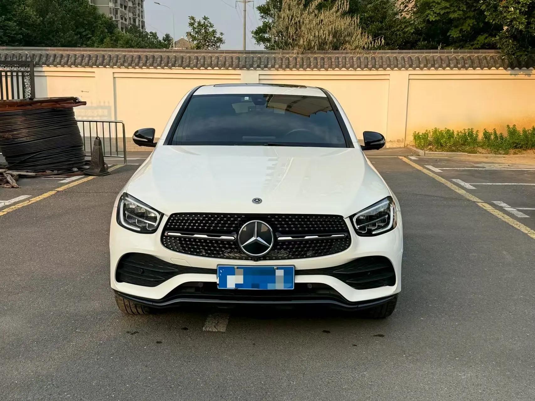 Mercedes Benz GLC Coupe 2020 GLC 260 4MATIC Coupe SUV 3