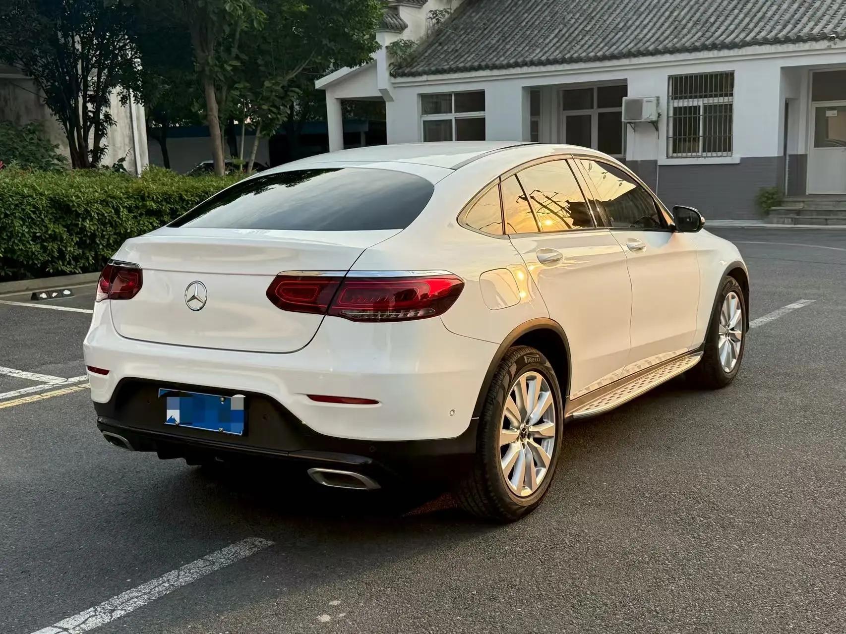 Mercedes Benz GLC Coupe 2020 GLC 260 4MATIC Coupe SUV 4