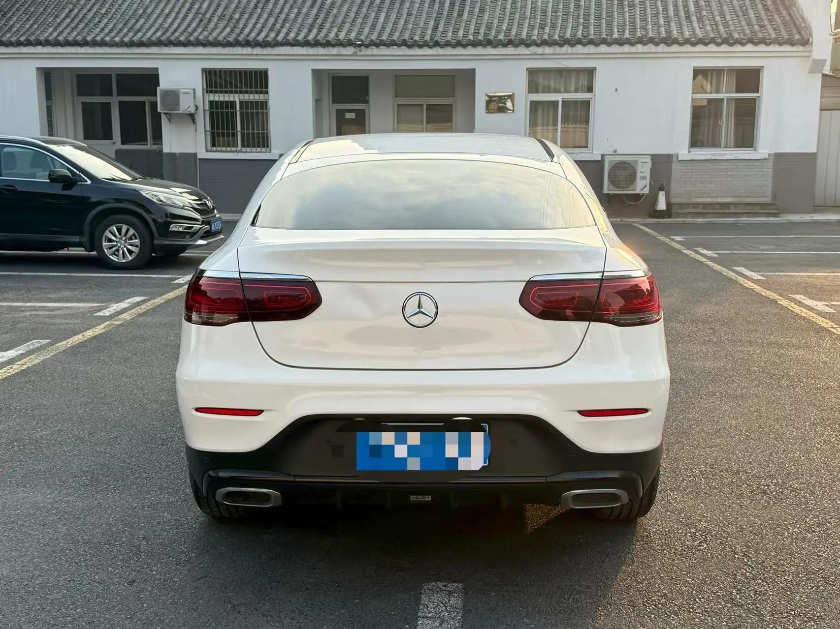 Mercedes Benz GLC Coupe 2020 GLC 260 4MATIC Coupe SUV 5