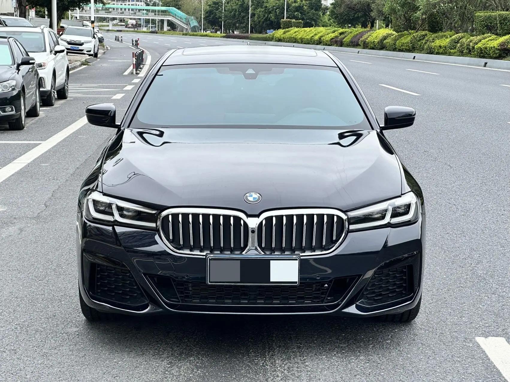 BMW 5 Series 2022 Modified 530Li Exclusive M Sports Suit 2