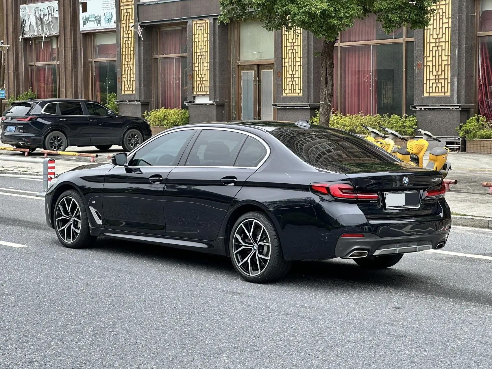 BMW 5 Series 2022 Modified 530Li Exclusive M Sports Suit 8
