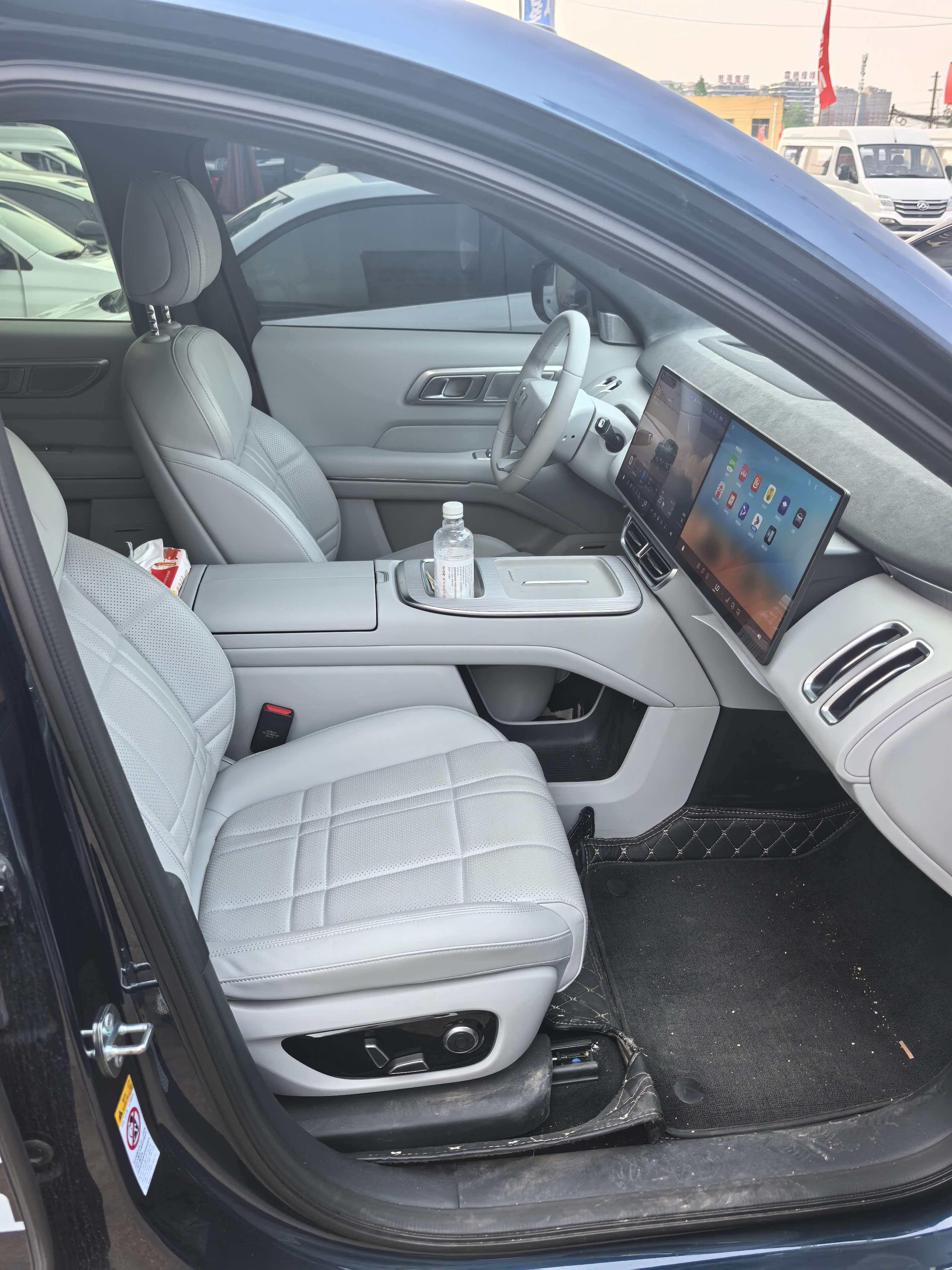 Deepal S09 2025 Four-wheel Drive Ultra High Edition 4