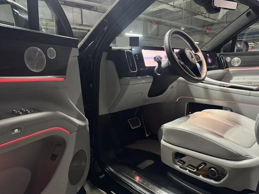 AITO 2025 Model AITO M9 Range-Extended Ultra Version 52kWh 6-Seater Automatic 4