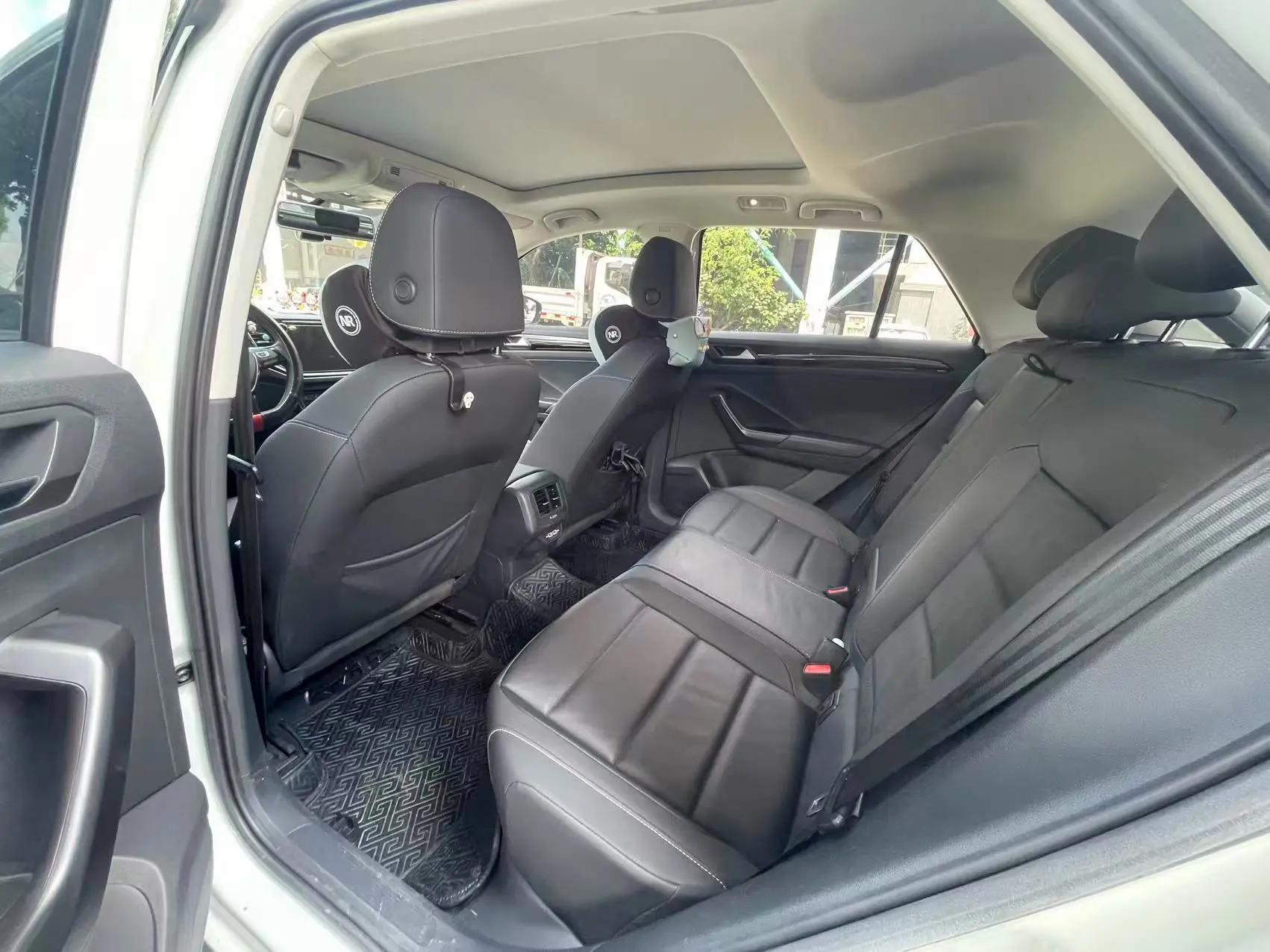 T-ROC 2021 280TSI DSG Front-Wheel Drive Comfort Smart Connect Edition 2