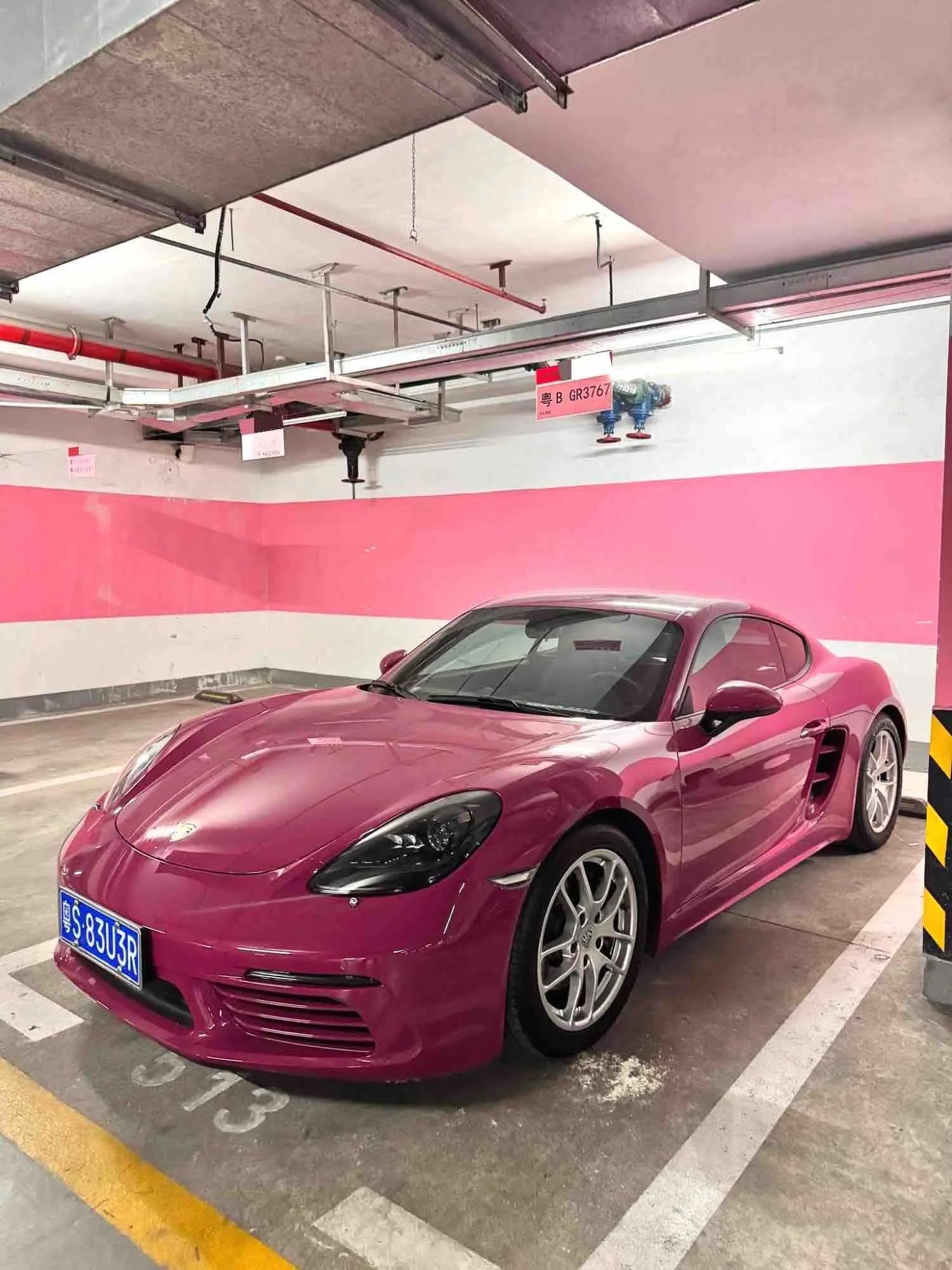 Porsche 718 2022 model Cayman 2.0T