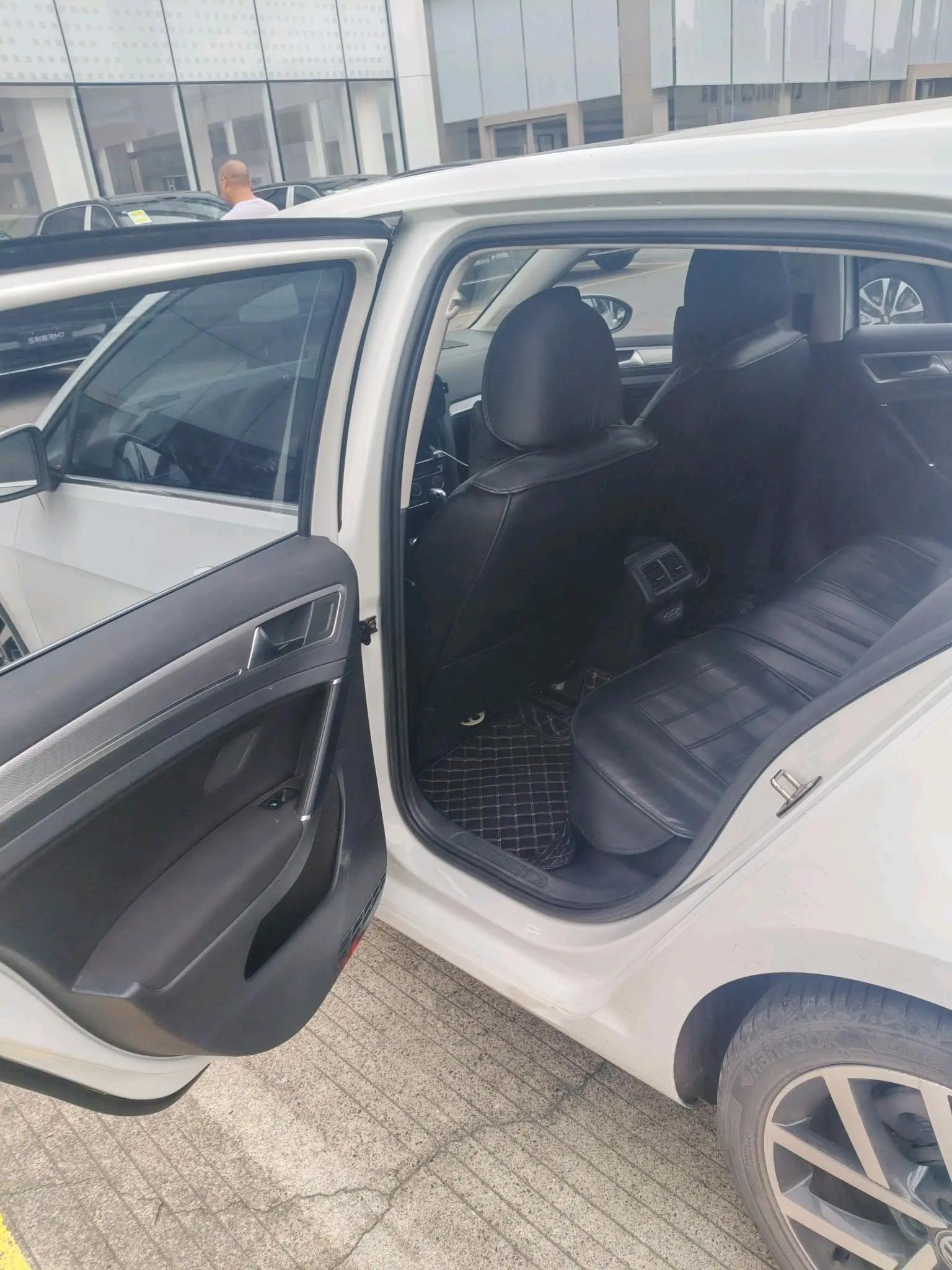 Golf 2020 200TSI DSG Comfortable and Enterprising Edition 3