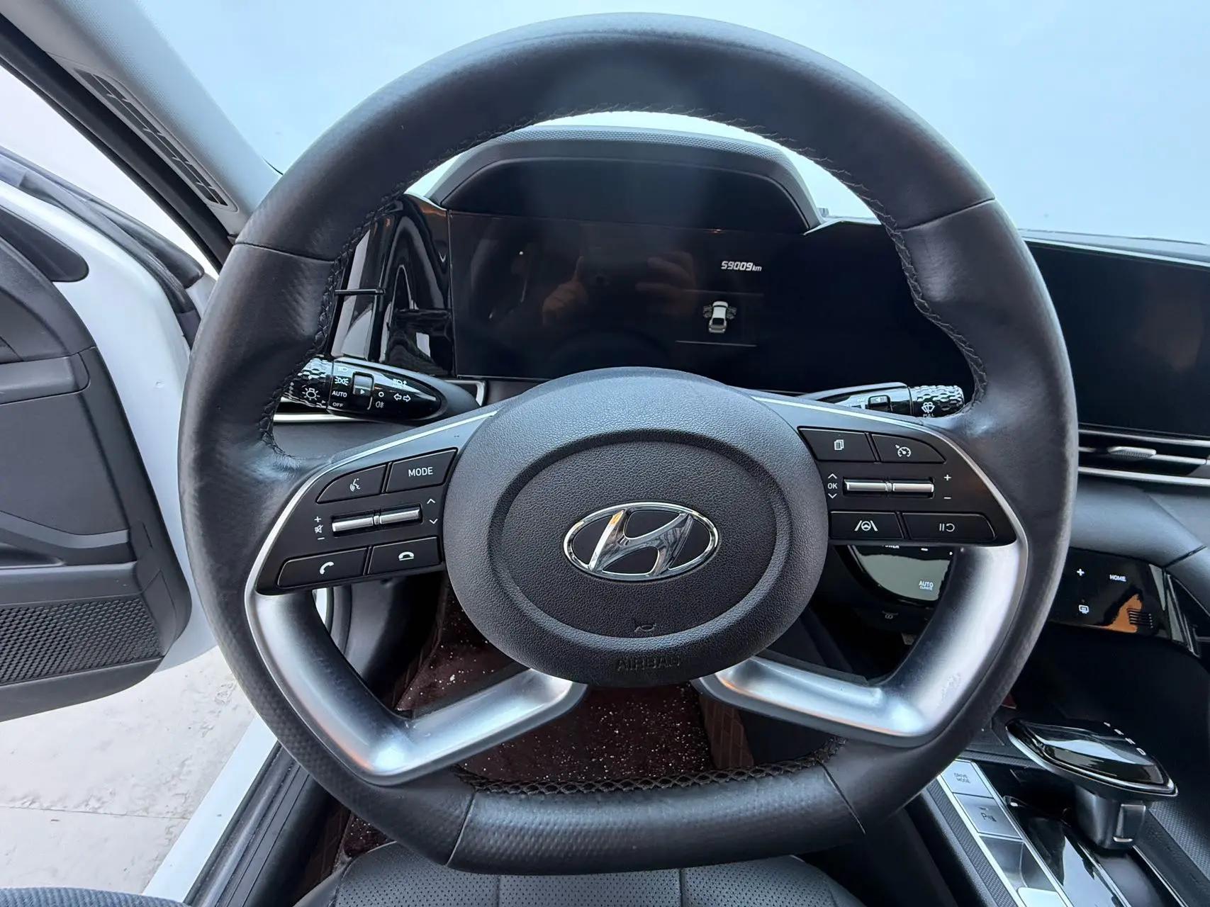 Elantra 2021 1.5L CVT LUX Prestige Edition 7