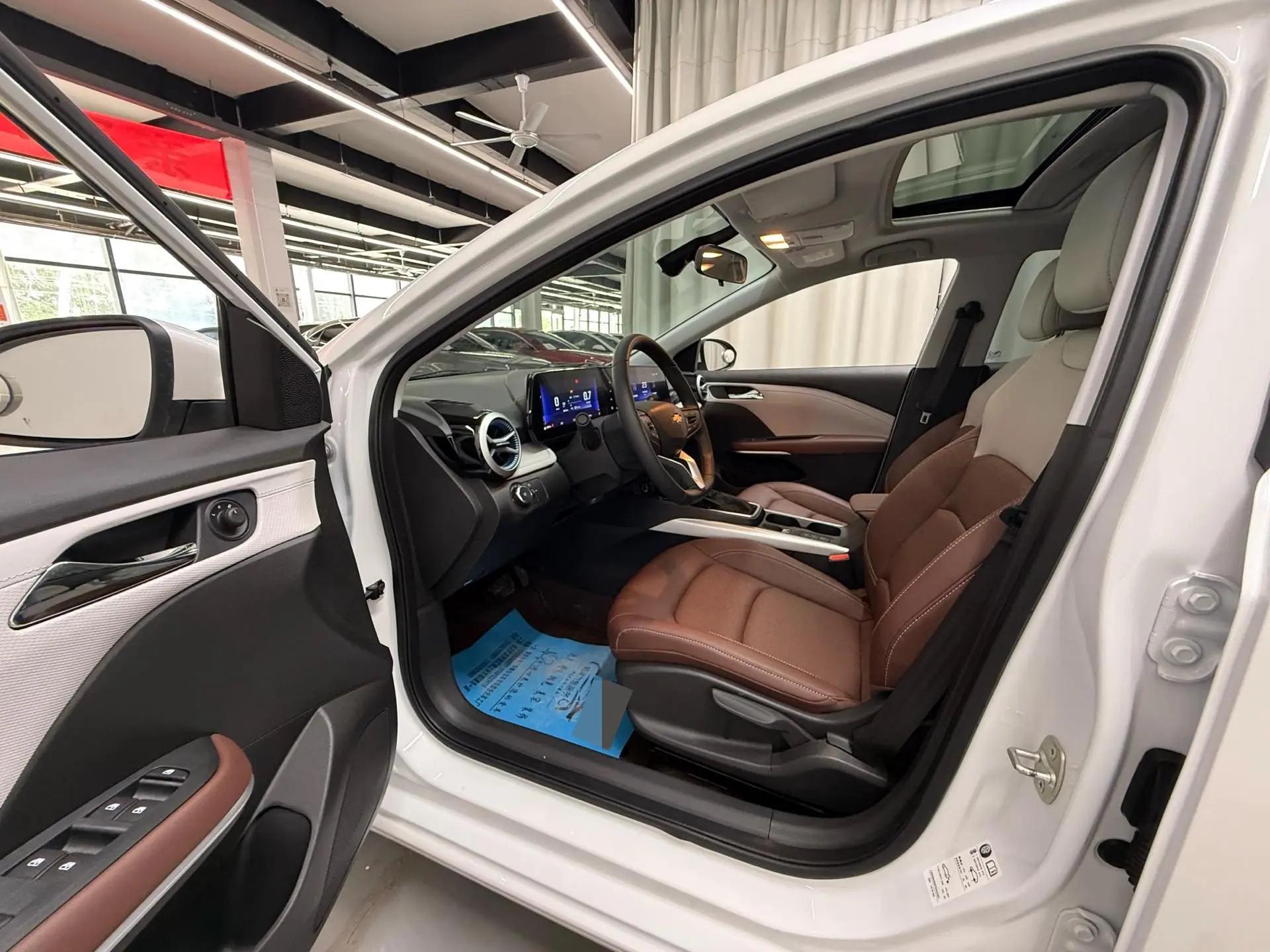 Cruze 2023 1.5L Dual Clutch Pleasant Edition 4