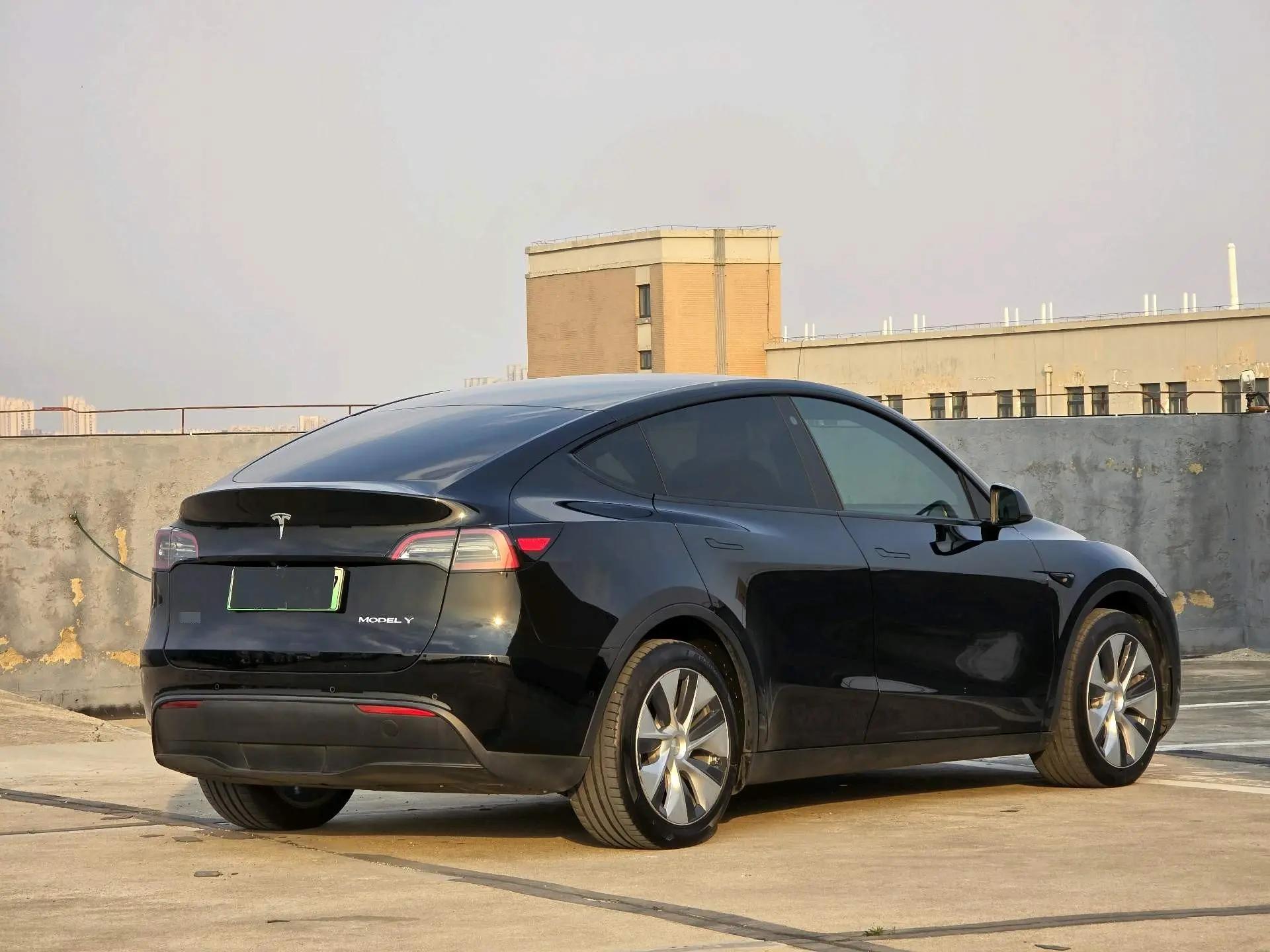 Model Y 2021 Long Range All-Wheel Drive Edition 6