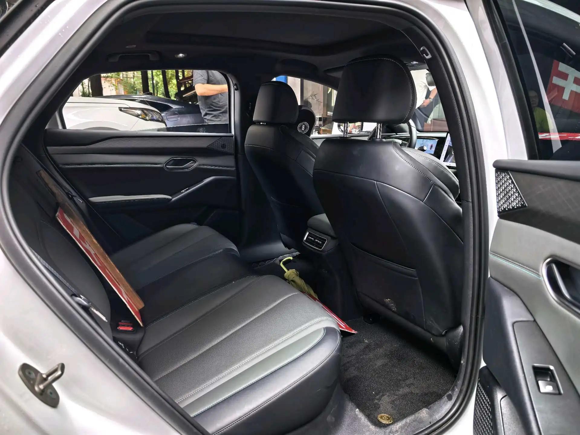 BYD 2025 Qin L EV 545KM Exceed automatic gear 3