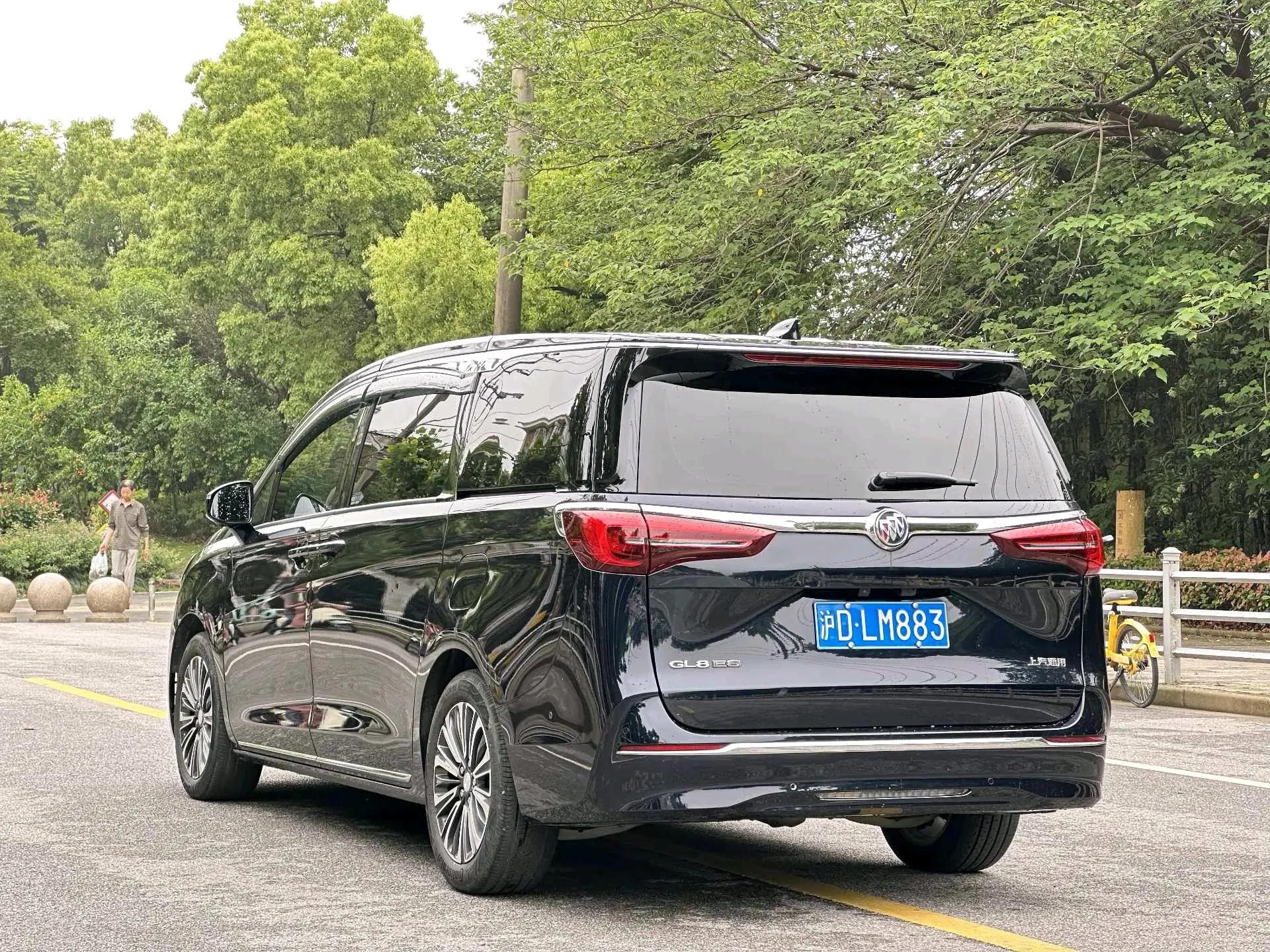 Buick GL8 2023 ES Lu Zun 653T Luxury Model 5