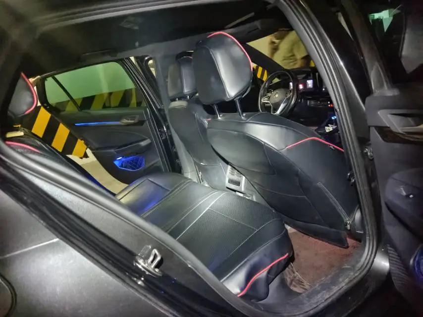 Volkswagen 2023 Golf 8 R-Line 1.4TSI 280TSI Lite Automatic 6