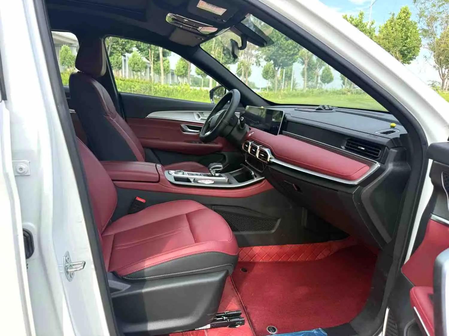 Jetour 2025 X70 PLUS 1.5T Champion Edition MAX 5-seater Automatic 4