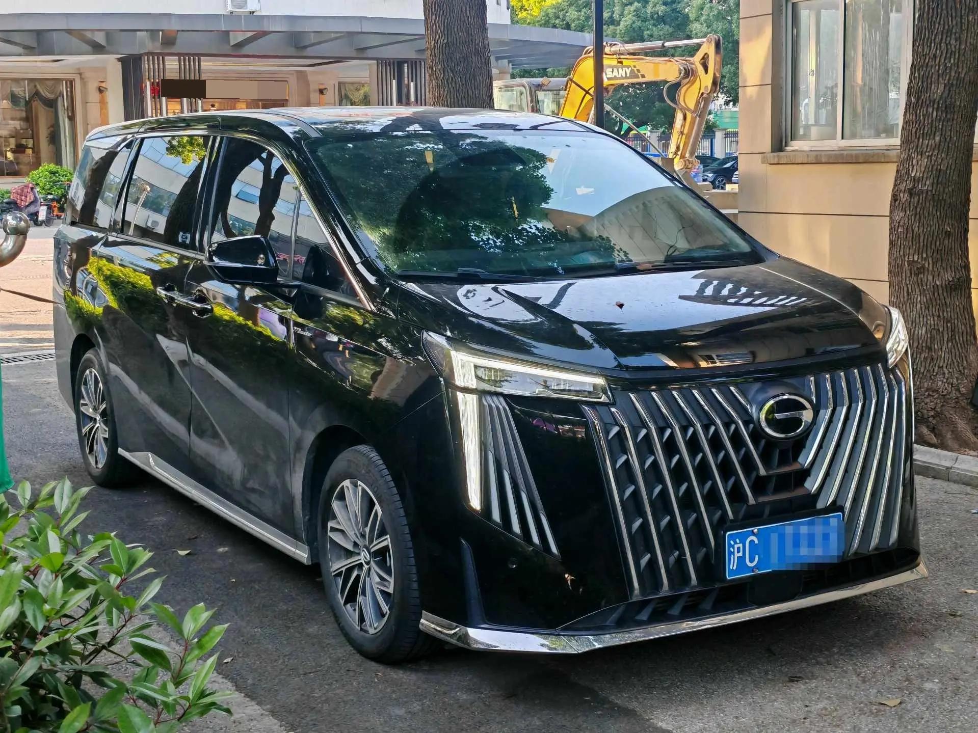 GAC Trumpchi 2024 M8 2.0T 400T Master Series Prestige Automatic 3