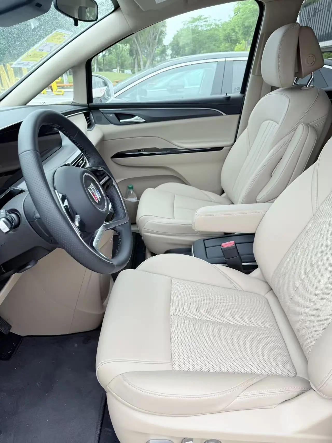 Buick 2025 GL8 Land Luxury 1.5T Prestige 7-Seater Automatic 4