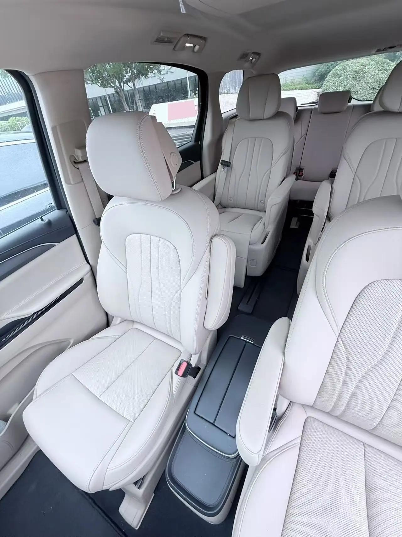 Buick 2025 GL8 Land Luxury 1.5T Prestige 7-Seater Automatic 5