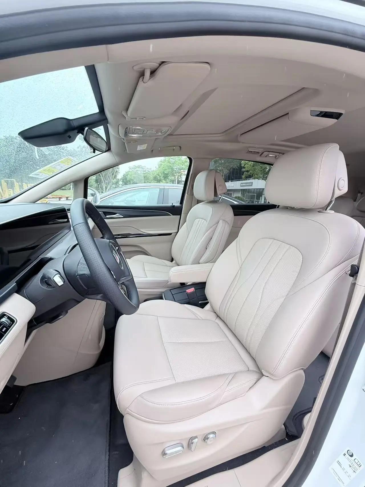 Buick 2025 GL8 Land Luxury 1.5T Prestige 7-Seater Automatic 8