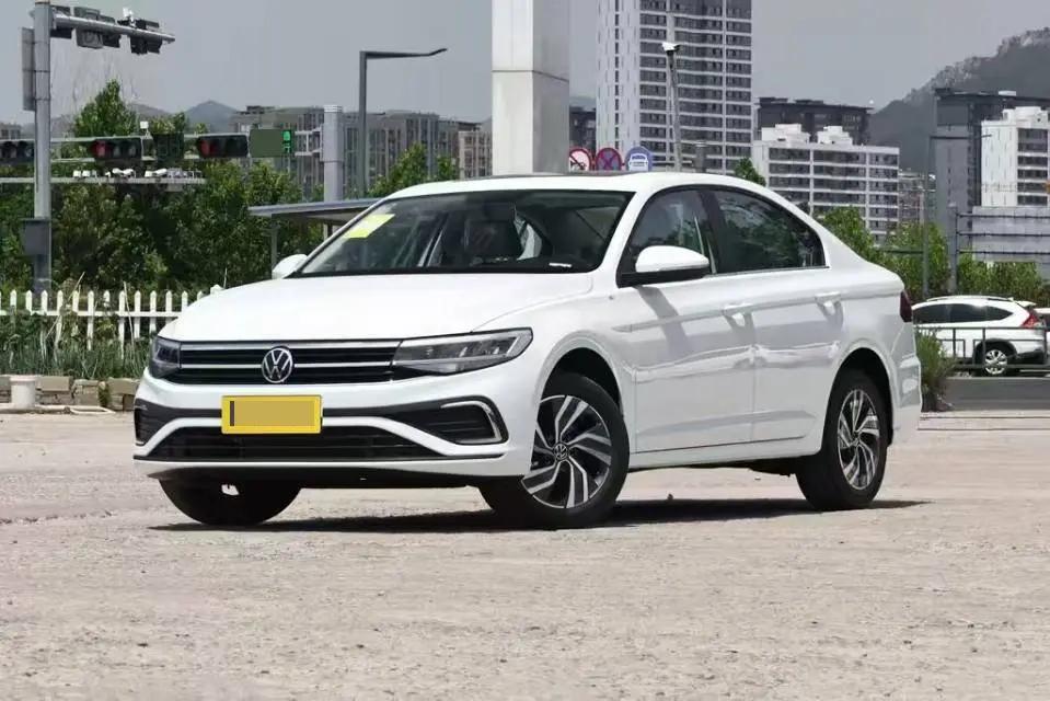Открыть галерею: Volkswagen 2026 Bora 1.2TSI 200TSI Enjoy Navigation Edition Automatic