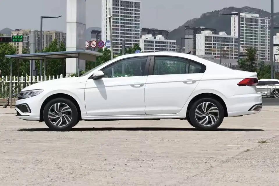 Volkswagen 2026 Bora 1.2TSI 200TSI Enjoy Navigation Edition Automatic 3