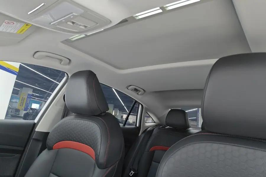 MG5 2023 180DVVT CVT Deluxe Edition 3