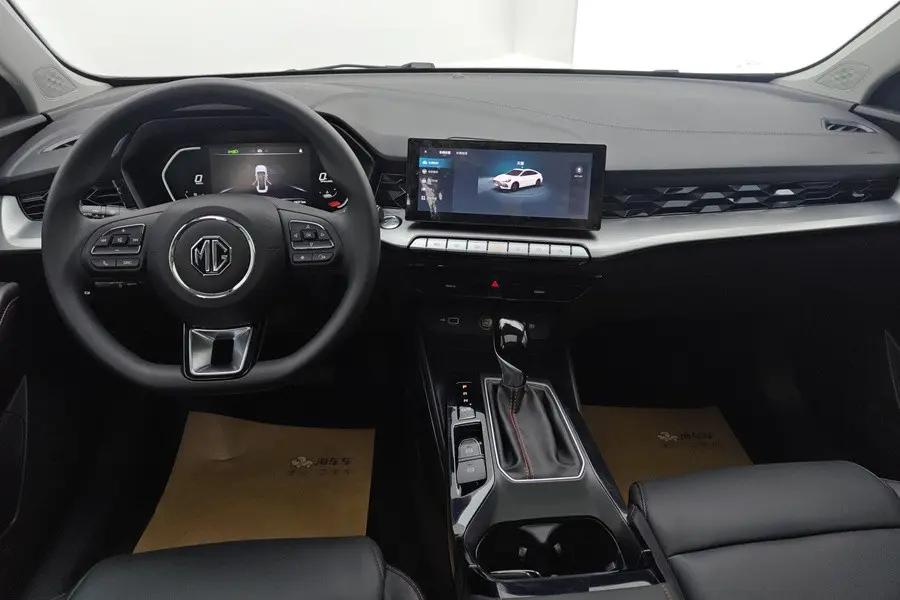 MG5 2023 180DVVT CVT Deluxe Edition 4
