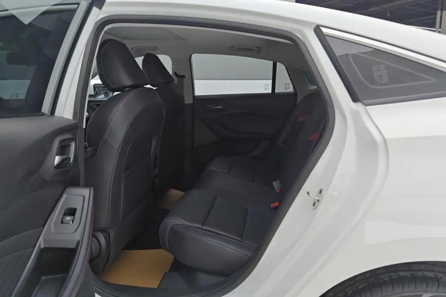 MG5 2023 180DVVT CVT Deluxe Edition 5