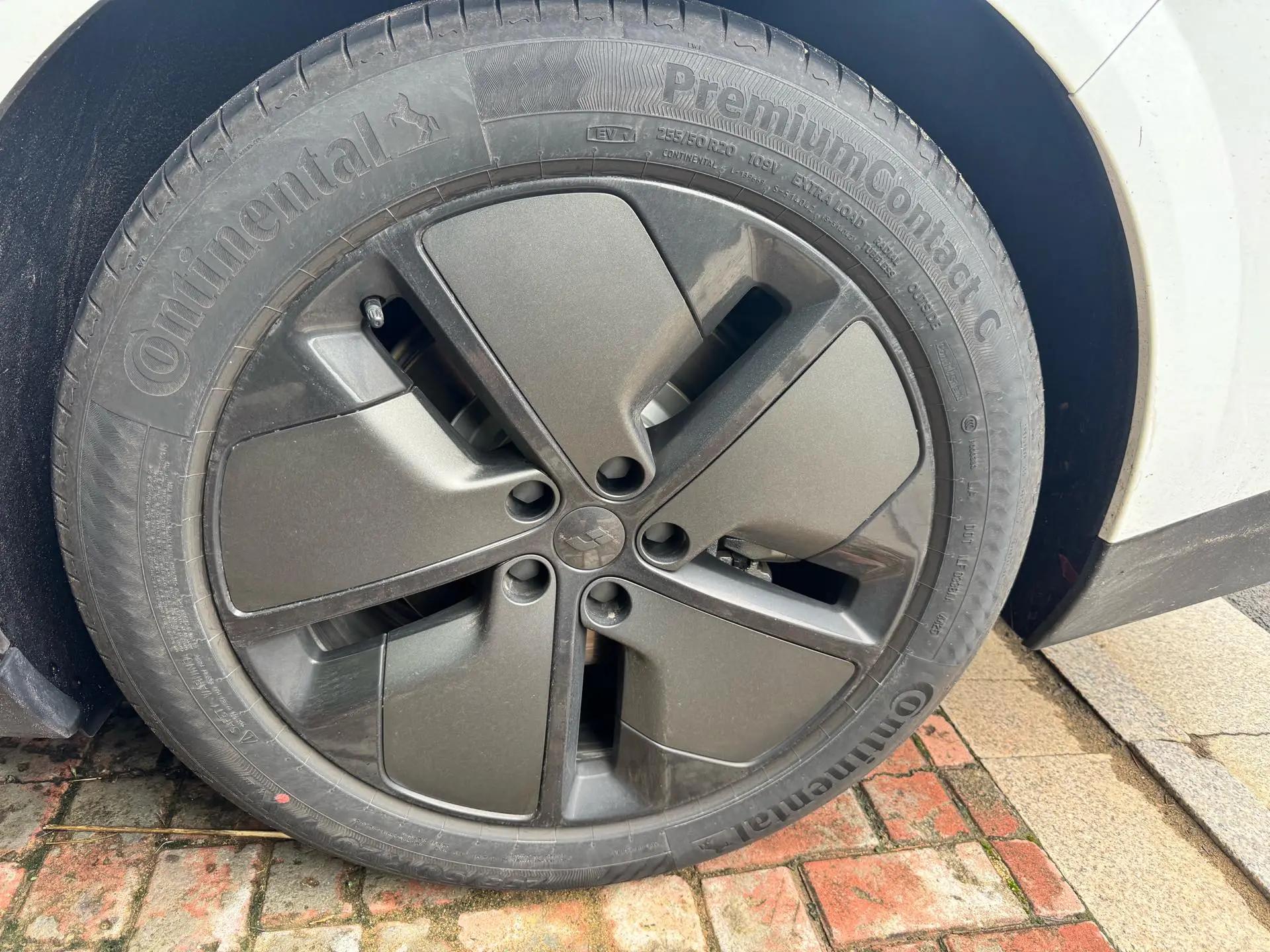 Li 2025 i8 Standard Edition Automatic 7