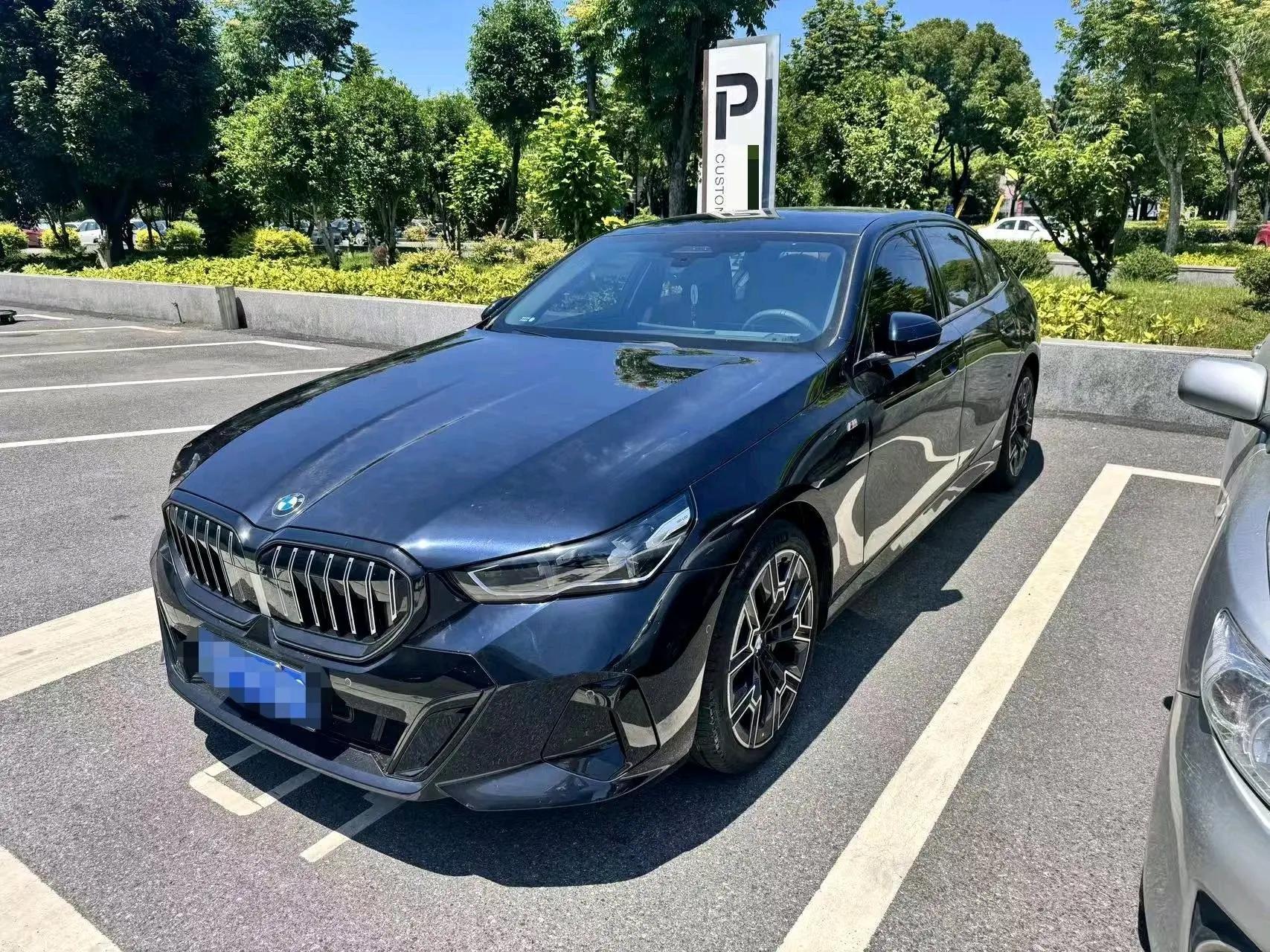 BMW 5 Series 2024 530Li 48V 2.0T Luxury Model M Sport Package Automatic