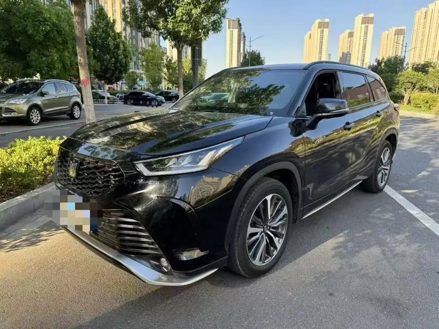 Открыть галерею: Toyota 2024 Crown Landfang HEV 2.5 CVT 4WD Prestige Automatic