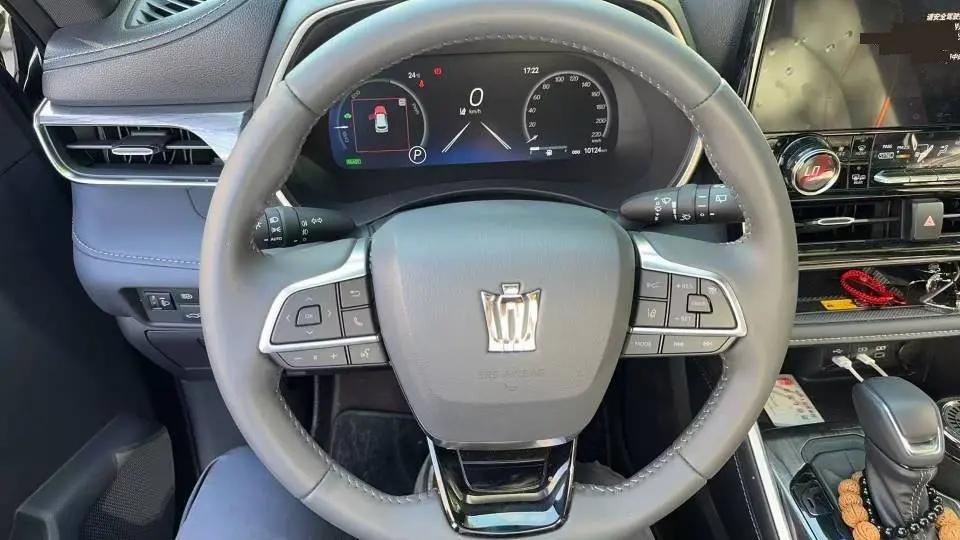 Toyota 2024 Crown Landfang HEV 2.5 CVT 4WD Prestige Automatic 3