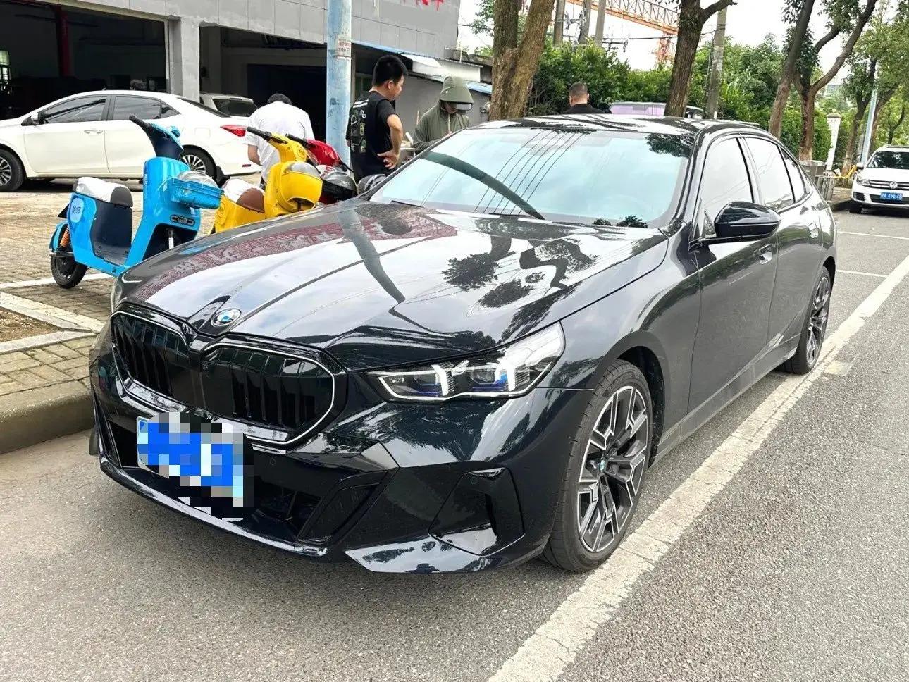BMW 5 Series 2026 530Li 48V 2.0T Premium Luxury Suit Automatic Gear