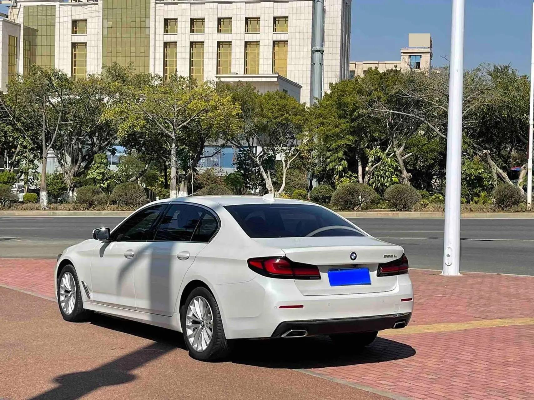 BMW 5 Series 2021 525Li Deluxe Suit 7
