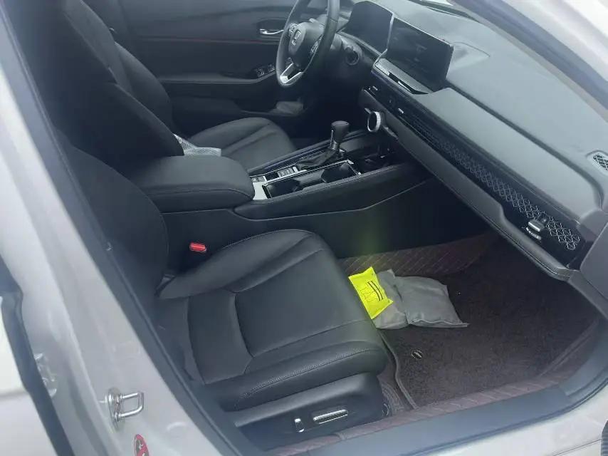 Honda 2025 11th Generation Accord 1.5T Stepless 260TURBO Sports Series Premium Edition Automatic Gear 2