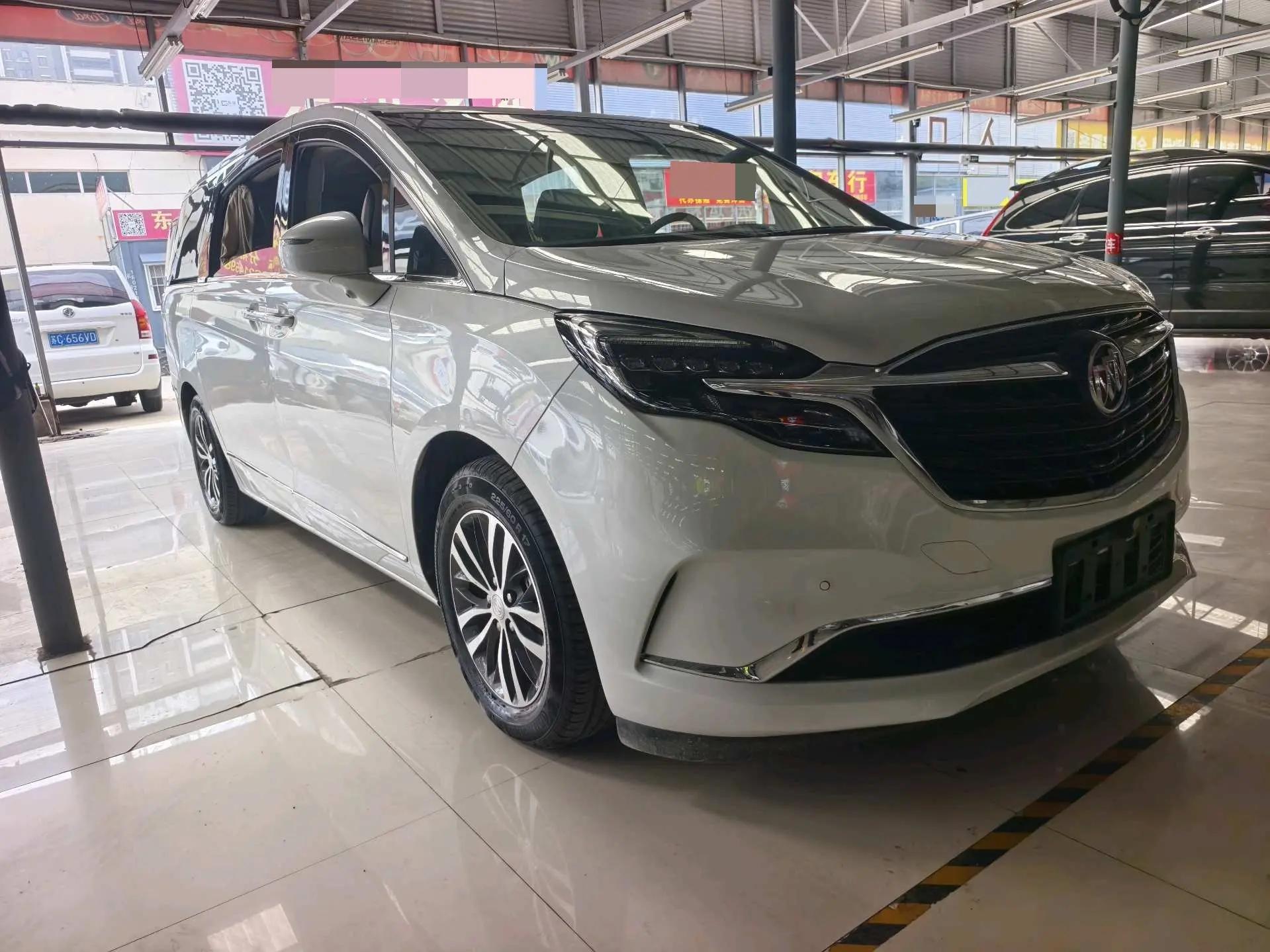 Buick GL8 2022 ES Lu Zun 653T Comfort 11