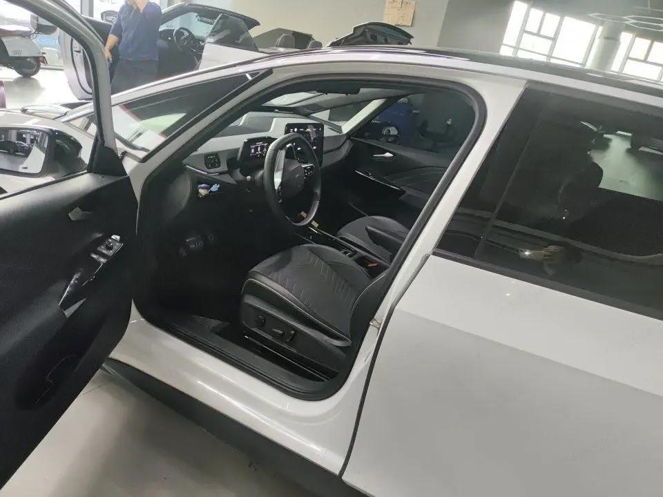 Volkswagen 2024 ID. 3 Outstanding Edition Automatic Transmission 2