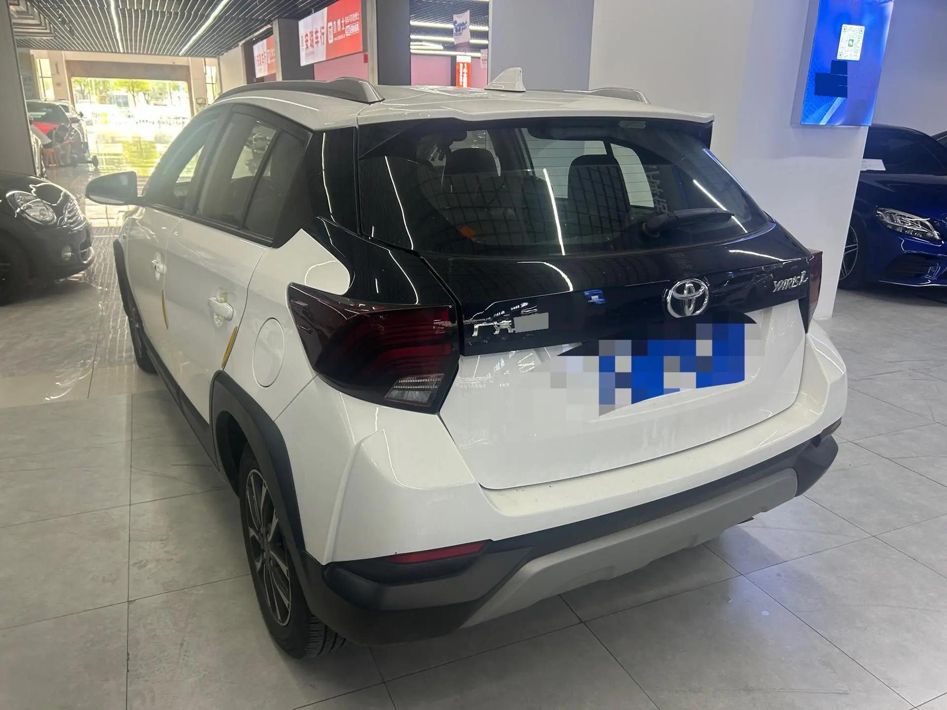 YARiS L to dazzle 2022 to dazzle X 1.5L CVT Premium Edition 4