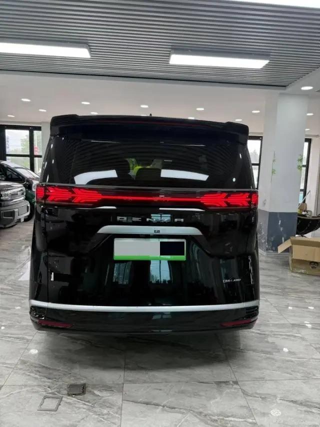 Denza 2025 Denza D9 DM-i 1.5T CVT Intelligent Driving Version 1020 Four-Wheel-Drive Prestige Model Automatic 4