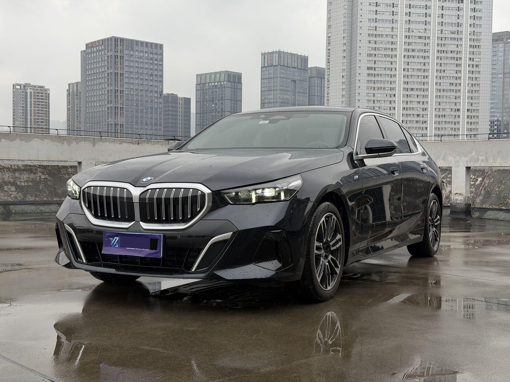 BMW 5 Series 2025 Model 525Li 48V 2.0T M Sport Package Automatic